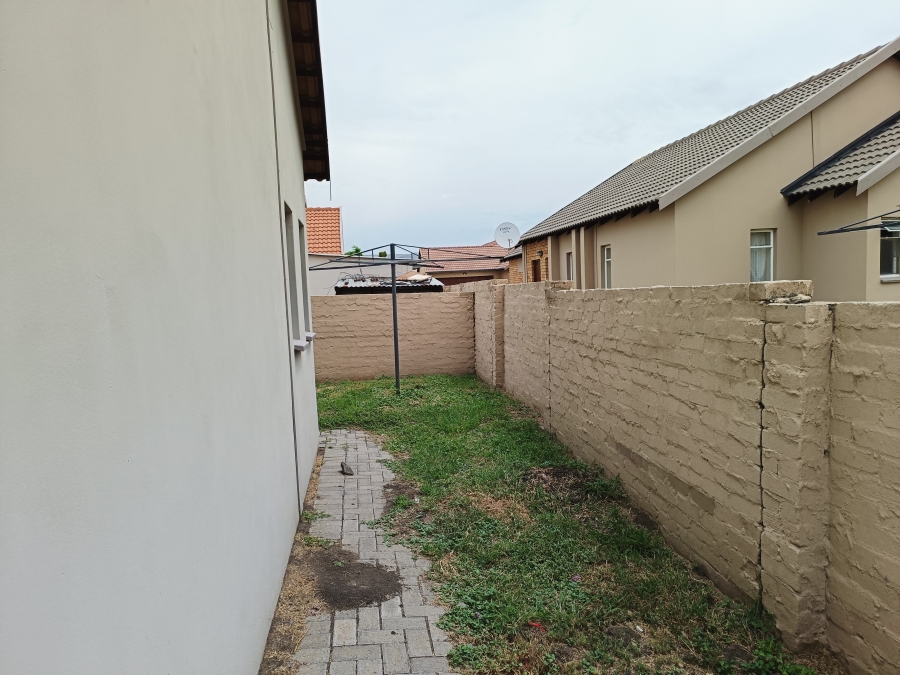 3 Bedroom Property for Sale in Waterkloof Hill Estate North West